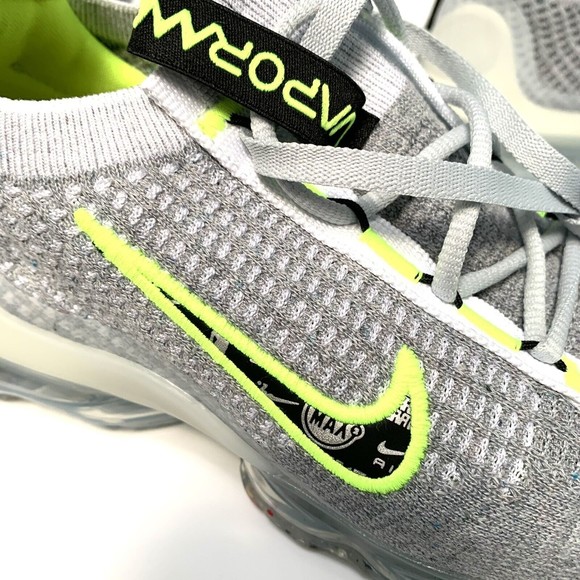 Nike Air Vapormax Flyknit Youth Shoes Size 4Y Gray Volt Green Sneaker DB1550-005 - Picture 5 of 8